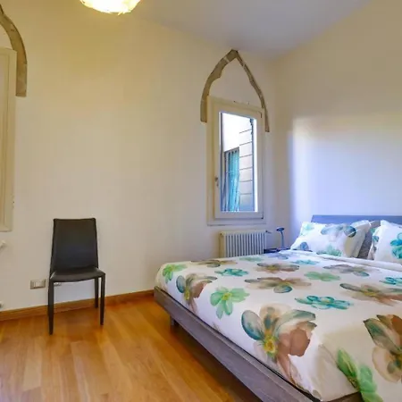 Rio Ca' Foscari A San Pantalon Apartamento *