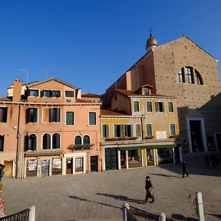 Rio Ca Foscari A San Pantalon Daire Venedik